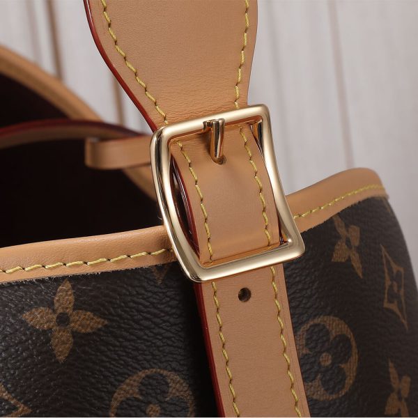 LV CARRYALL MM